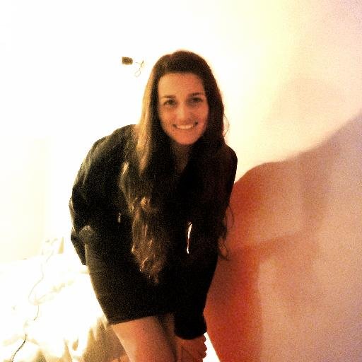 17, Chile :D me gusta el deporte, comer dormir y hacer muchas cosas con mis amigas ... siganme, sigo de vuelta c:  http://t.co/IOgIW42u http://t.co/HKHcKYR812