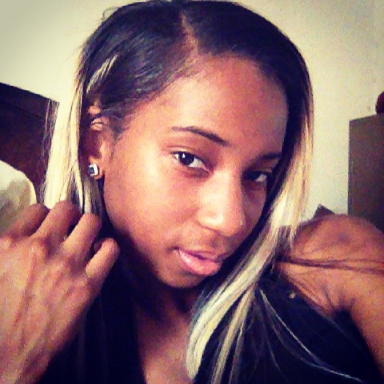 nish_bucks's profile picture. #northphilly #hairstylist #collegebound