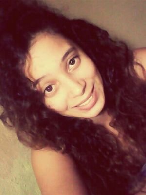 Deus, amor maior! Amo música, poesias, arte, fotografia, administração, livros, amo escrever, amo viver!