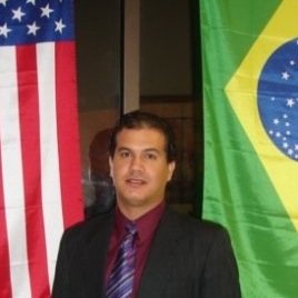Cidadão Brasileiro, Paraibano e Campinense, Instr. de Paraquedismo, Fotografo, Administrador, empreendedor e amante das coisas belas da vida e de DEUS.