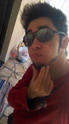 Laura mew  aqui para zuar e stalkear