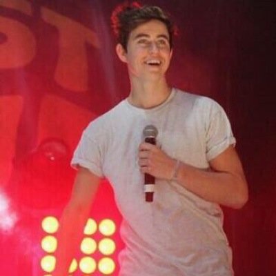 WE GAVE YOU A FREE FOLLOW SO FOLLOW MY FRIEND @literalgrier