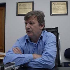 Peronista. Odontólogo. Ex Director Ejecutivo del PAMI Misones ,Concejal (MC) de la Ciudad de Posadas. Ex Presidente Asoc. Gremial Odontologica