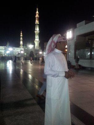 صبرنا على ماجابه آلوقت زين وشين
ولا ضعفت صكات ، بقعى عـزايمنا
نحشم الرفيق ولانطرد ورى المقفين
وعلـى نخـوه آلناخين نحذف عمايمنا