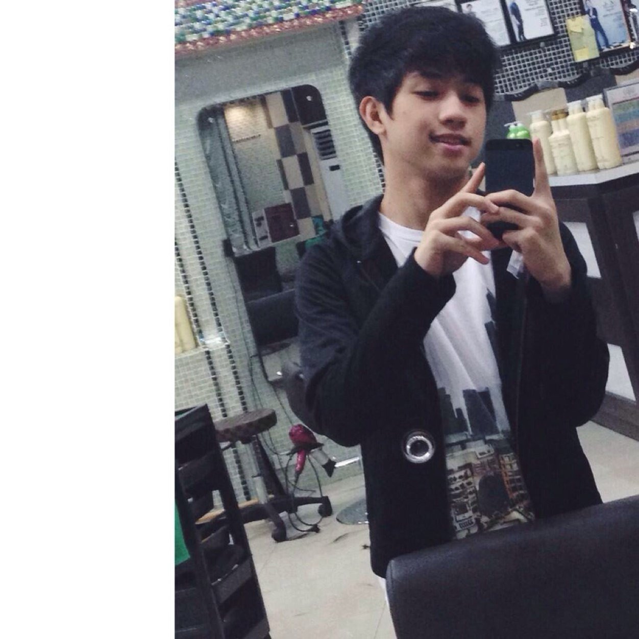 Being a Ranzter is not based on how many times you got noticed and met ranz. it's about supporting and always there for him. ▲ Owned by : @cloeirufin ▲ 11/24/13
