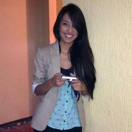 Estudiante de Diseño Gráfico..     Setting up Creativity.