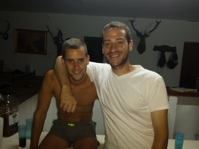 MoisesBernias's profile picture. La vida no es un camino de rosas, esquiva los obstáculos...no intentes saltarlos ;)