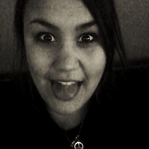 follow my new twitter, @pizzaslut681