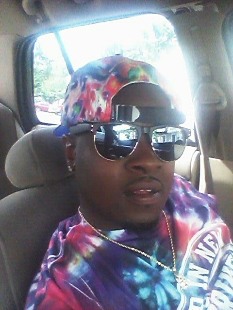 follow me. I follow back.