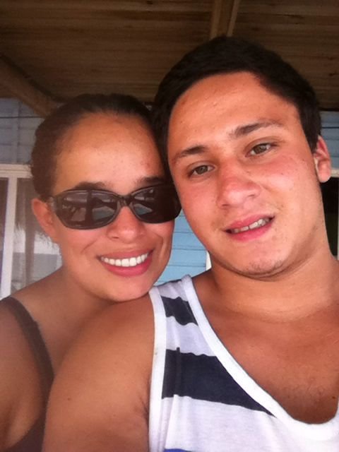 Vivir enamora es lo mas hermoso de la vida, pero lo mejor es la compania del amor de tu vida! 3 3