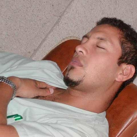 Especialista en Peirodoncia e Implantes