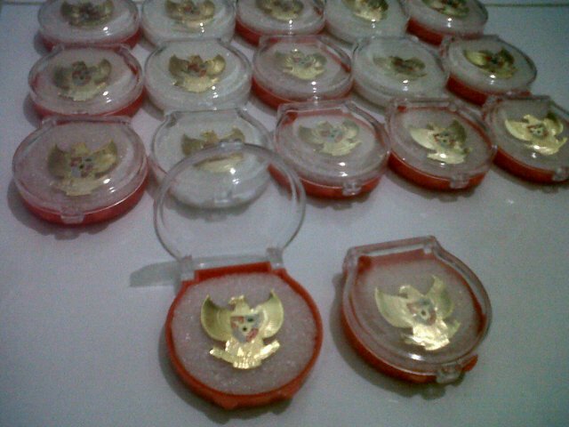 Pandu PinBros Indonesia. Jual pin bros Garuda.lambang negara Indonesia,jual pin bros Bendera Merah Putih, Jual pin bros Bung Karno Presiden Indonesia Ke-1.