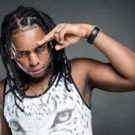 Cual eh la vaina Dominicano con orgullo valiente,grande corazon 100%umilde me gustas hablar con mis fans dementes musicales y estar siempre con Dios.