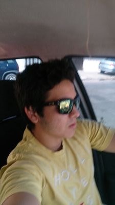 Felizes de uma maneira geral