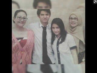 My name is maimunah,at home my mother calls me muna,I Live banjar msin,I study at MAN 1 MARTAPURA ,my hobby listening to music