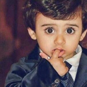 ‏‏‏الحب ماهو بـ كلمة أهواك و أغليك
صدق المشاعر لك تبينه الأفعال
والا الكلام العذب كلن بيعطيك
تلقاه في شاعر وعاشق و محتال ️