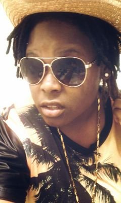 Follow ME i follow back ; ). Love.Loyalty.Trust.Respect!! #22yrs Young. #CollegeLife |#♥ |#Kicks| #lChicks|