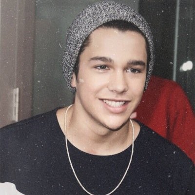follow @ItsAlwaysMahone bc she gave you a free follow