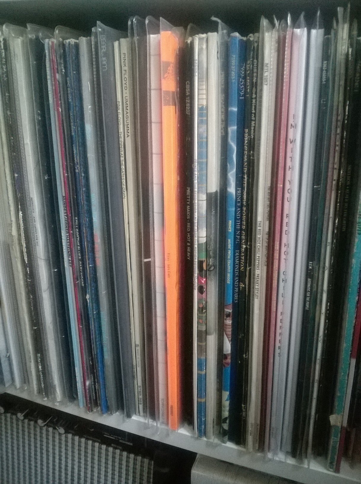 Minimum an album a day, preferably on #vinyl - just like the doctor prescribed. A somewhat visual journey in sound.