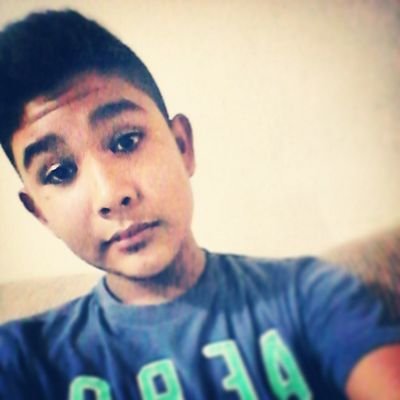 No hay por que estar triste, siempre debenos de estar felices wuwu dde