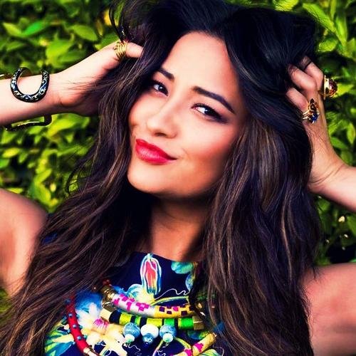 ||Futura dueña de Sortilegios Weasley||
Hija de George y Angelina Weasley. Las travesuras y bromas son mi mejor especialidad. Fred es mio. 
#HPF