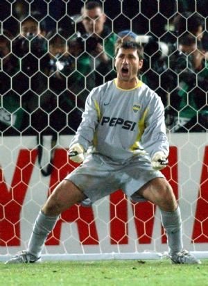 19/8/1972-jugador profesional retirado,ex arquero de Rosario Central,Boca,Getafe y Inter Pa-Entrenador de arqueros de Arsenal de Sarandi