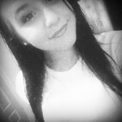 Canadian| Portuguese| German| 5'2| 13 years young| Sporty/girly girl| Belieber| 

Follow me and ill return the favour!