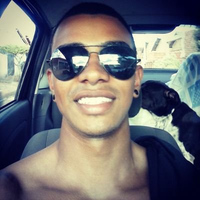 ''...Ninguém me conhece, eu sou frio
Trilhei minha vida completamente sozinho
A culpa é somente minha
É o caminho que eu escolhi...''