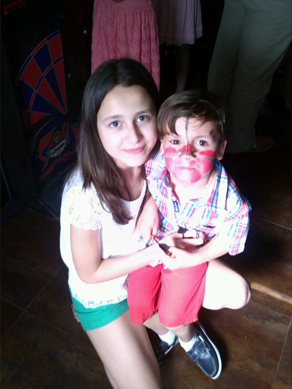 Gracias a @Nereaoficial14 por tratar tambien a noelia y ver a noelia y jugar con ella y gracias por esas cosas tan importantes que son para mi ...