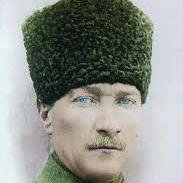 Kemalist ideolojisinde olan herkesi takip eder. Takip edenleri FAV RT yapar.  #CT #VB