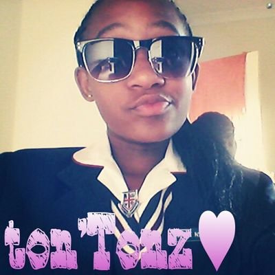You know that follow? Yea that one! I press that :)♥