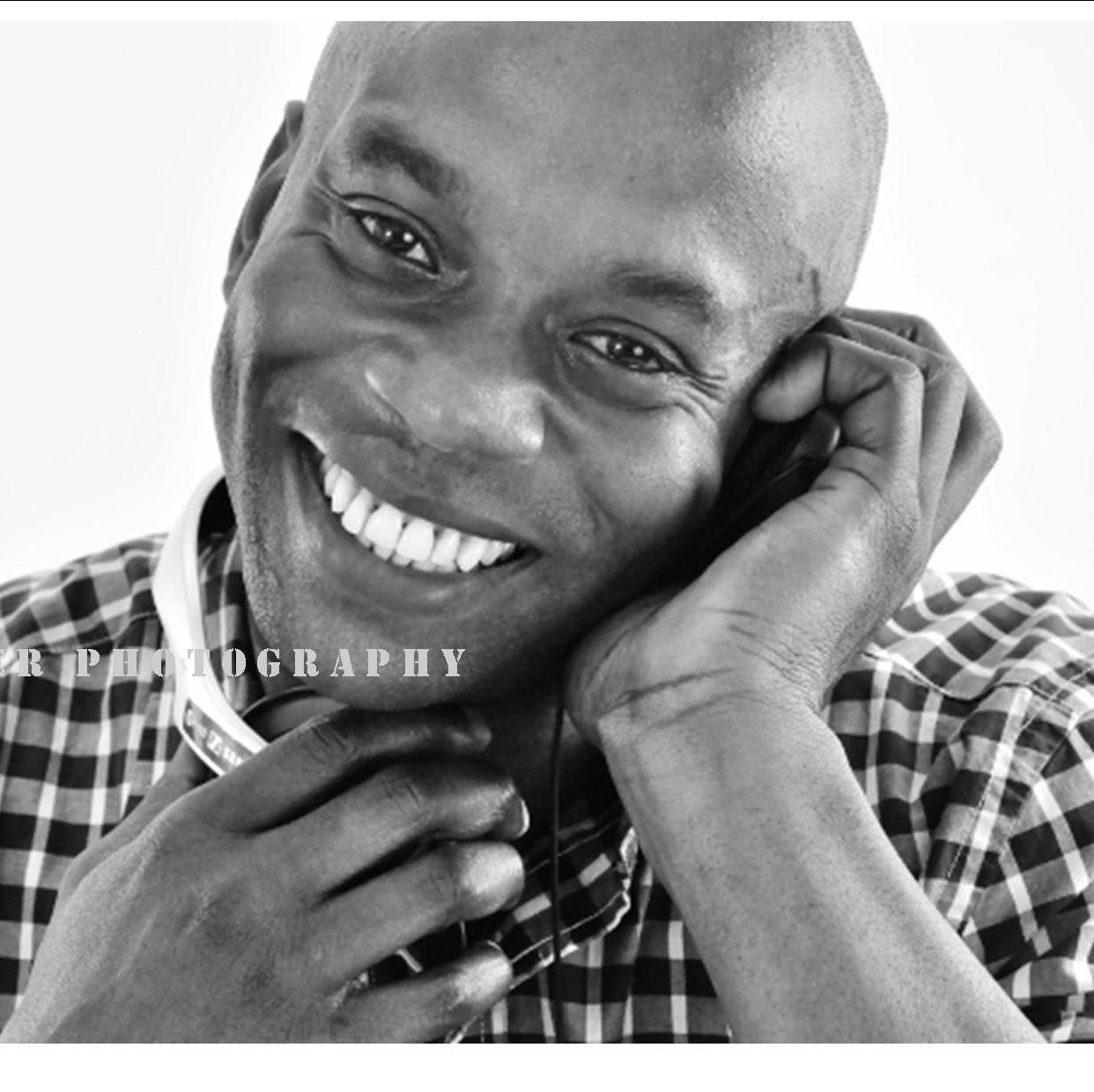 I'm a Dj and Complementary Therapist in massage, aromatherapy and reflexology......