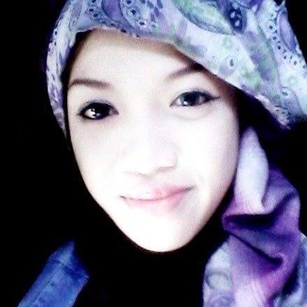 Jika kehidupan membuat diri menangis, ingat ada ribuan kenangan indah yang membuat kita tersenyum