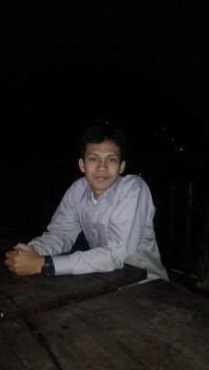 Tak usah merasa iri atau sombong dengan kehidupan kita sekarang. Kebahagian dan kesengsaraan akan datang pada waktunya.