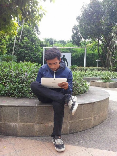 ArieDre's profile picture. This is my life, I'm not going to waste
 my life with things that are negative :)