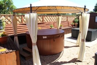 Nan's Cottage is an 1826 Norfolk Flint Cottage with Hot Tub, refurbished in 2012. A great holiday home that comfortably sleeps 6 across 3 bedrooms. 01263 805053