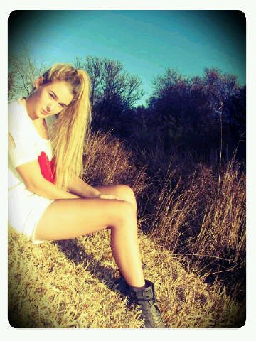 19 years old :) ill follow back :) New to twitter. Much love xx