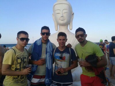 angelgut93's profile picture. Estudiante de ADE. A los que corren en un laberinto, su propia velocidad los confunde.#16