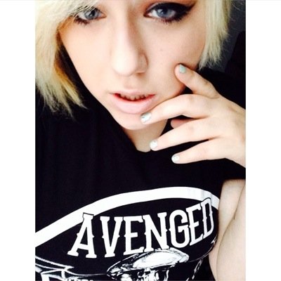 fxckbitch_124's profile picture. Idk ⚫️⚪️⚫️⚪️⚫️