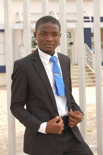 pullover_89768's profile picture. D lord is my helper, am d a guy dt like honoursty in life