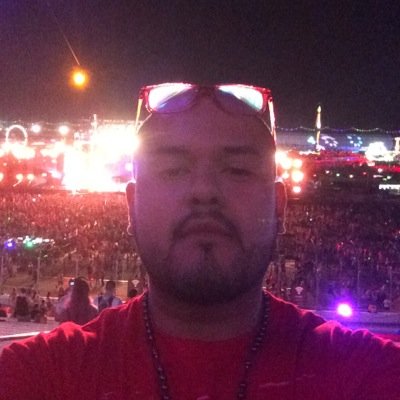 OmrNnz's profile picture. 