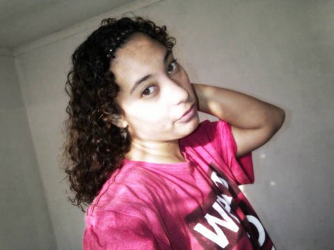 Well I'm shenaye nown as shayshay I'm an intelligent young adult,I love listening 2 drake,trey songs,TI etc,and I'm very very playful I mean very lol...!deuses.