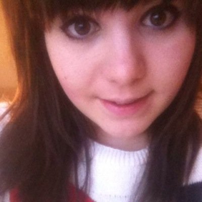 Hey, i'm a 20 year old architecture student - probably the blondest brunette you'll ever meet :D and i love classic cars ❤