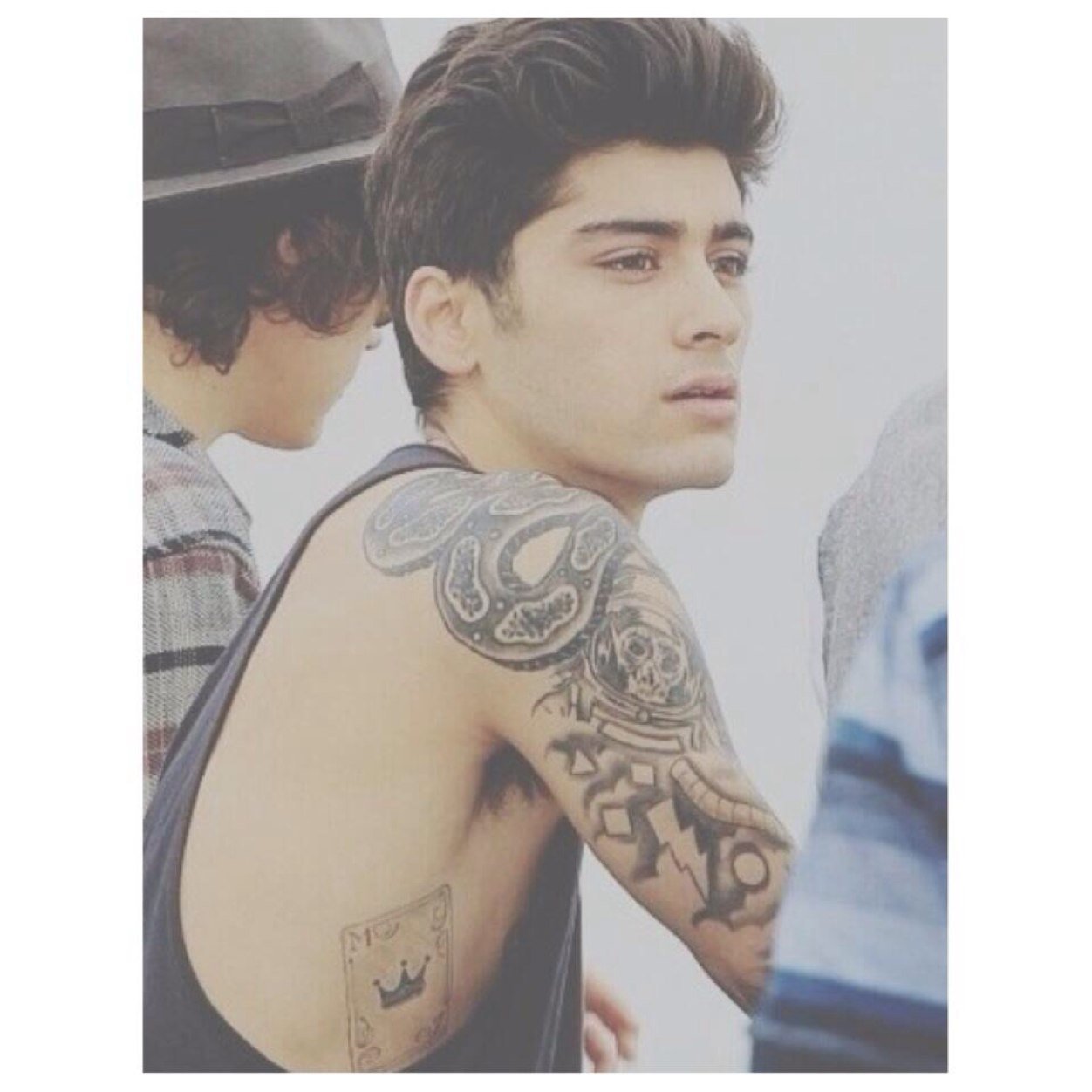 FREE FOLLOW!! please go and follow @rollingstonenjh she follows back :-) rt/fav this too pls https://t.co/nIZ5vDF9XS