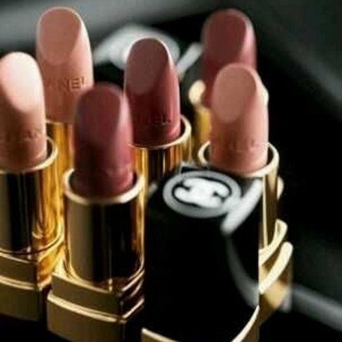 ‏

‏أجعلني يالله ممن تمر كريمه ‏بلا ضرر طيبة الذكر وطيبة الأثر  ♡..