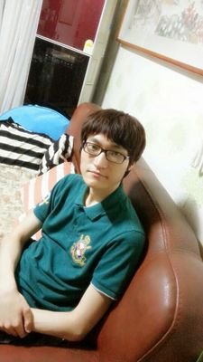 Sangji University(상지대학교)/Management Information System(경영정보학과)에 다니고 있고요 나이는 22살, 성별은 남자입니다. 저의 꿈은 CPA이고, 모든 소식 예외없이 다 환영^^
