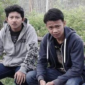 agusbudi009's profile picture. Tak perlu menoleh lagi,
Teruslah melangkah!