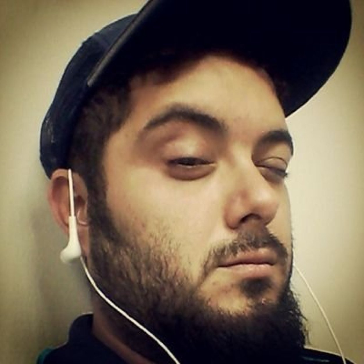 PADRE DE HERMOSO NIÑO CHANDO... TRAKO... ROCKER....RAYADO....CHIDO....ETC ETC ETC... QUE MAS QUIEREN??