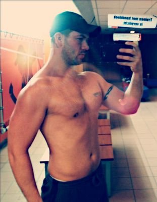 Hey!  I made this Twitter just to share my progression, meals, workouts and anything bodybuilding related. Feel free to comment, ask questions and share things.
