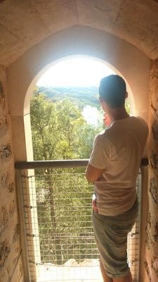 Fúmate la vida, enrolla los problemas, enciende las ideas, traga las felicidades, aguanta las alegrías y expulsa la tristeza.